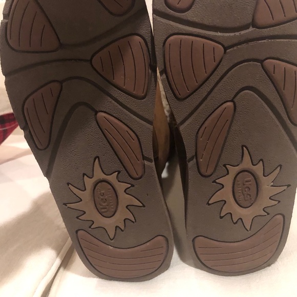 UGG Upside Tall Side Lace Sherpa Boots - Picture 7 of 7